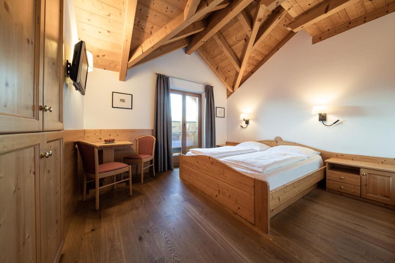 Hotel Torgglhof Caldaro Chambre photo